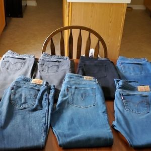 Women's Levi's jeans